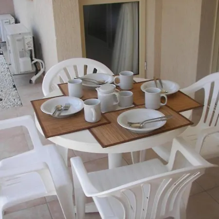 דירה Ground Floor Leading To Pool Eg5, 2 Bedrooms, Free Wifi פאפוס