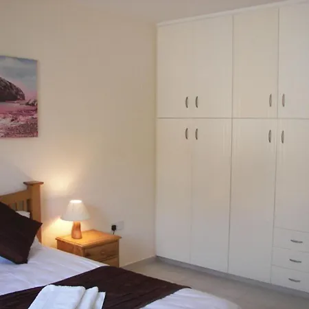 Apartment Ground Floor Leading To Pool Eg5, 2 Bedrooms, Free Wifi Paphos