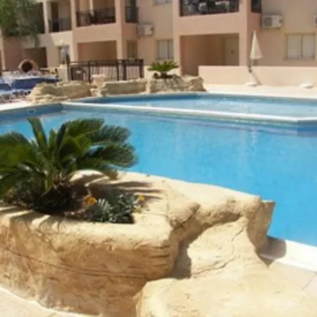아파트 Ground Floor Leading To Pool Eg5, 2 Bedrooms, Free Wifi 파포스